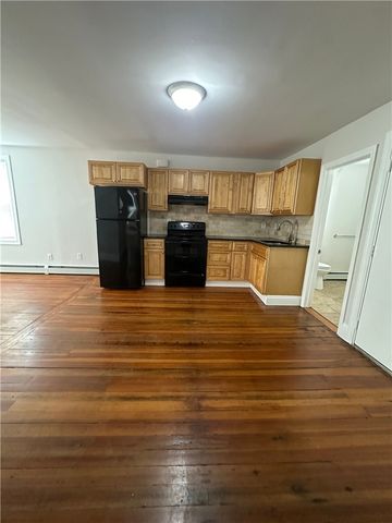 39 America Street, Providence, RI 02903