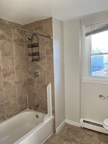 39 America Street, Providence, RI 02903