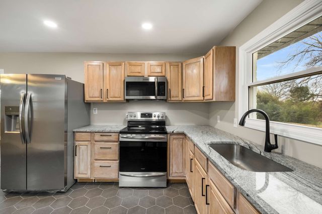 120 Clifton Ct, Old Hickory, TN 37138