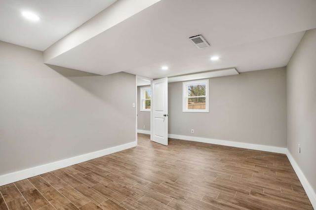 120 Clifton Ct, Old Hickory, TN 37138