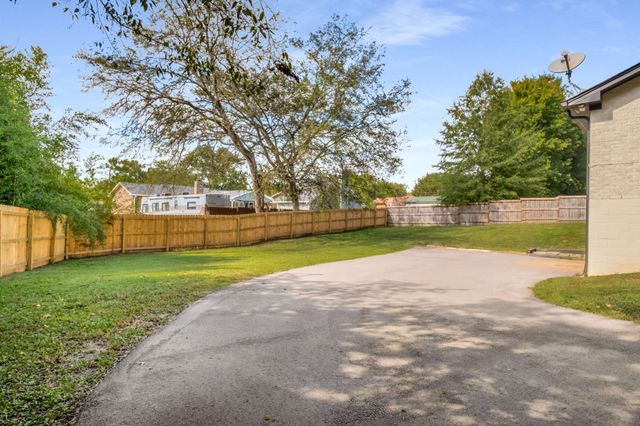 120 Clifton Ct, Old Hickory, TN 37138