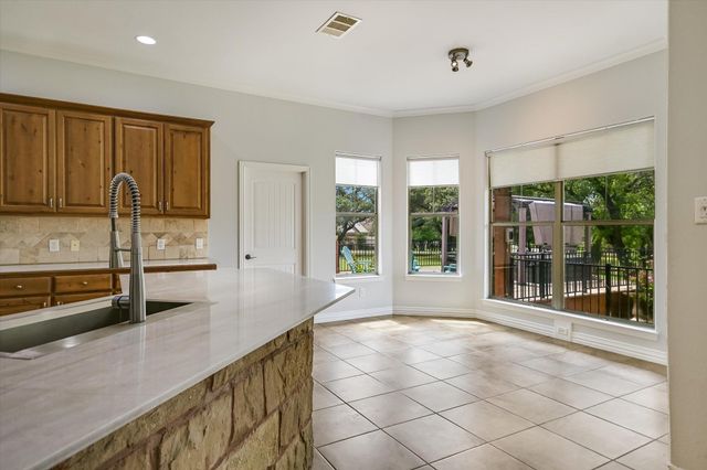 101 Paloma PL, Liberty Hill, TX 78642