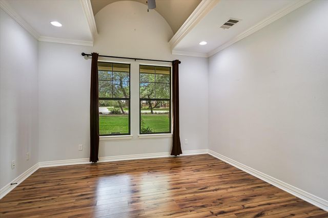 101 Paloma PL, Liberty Hill, TX 78642