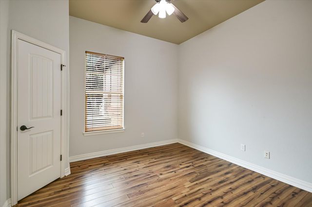 101 Paloma PL, Liberty Hill, TX 78642