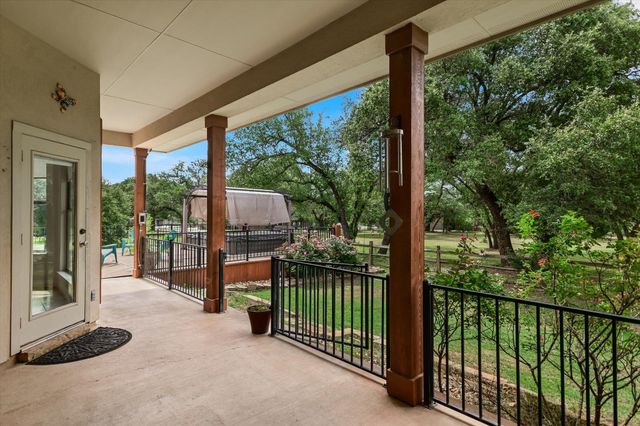 101 Paloma PL, Liberty Hill, TX 78642