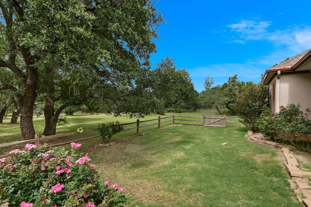 101 Paloma PL, Liberty Hill, TX 78642