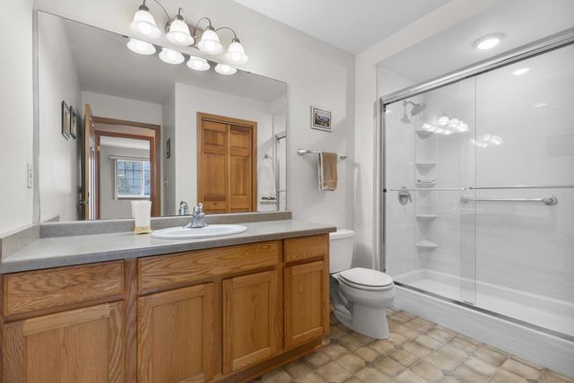 3745 Stillwater CIRCLE, Waukesha, WI 53189