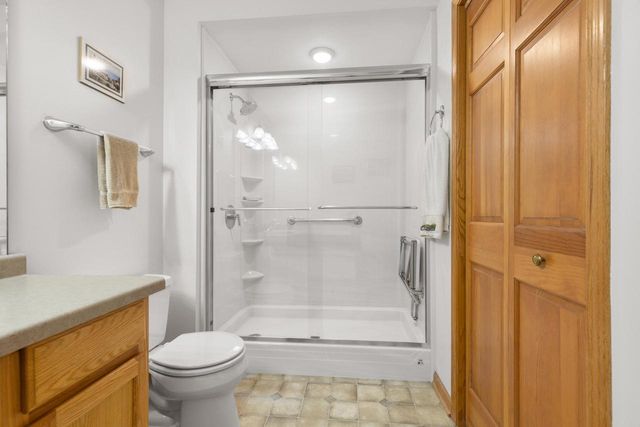 3745 Stillwater CIRCLE, Waukesha, WI 53189