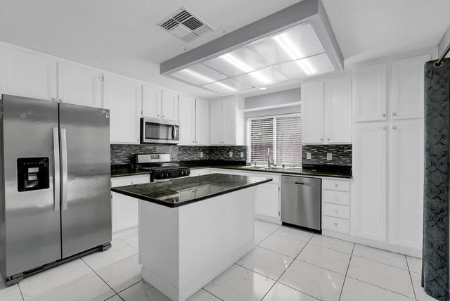 1067 Klemeyer Cir, Stockton, CA 95206