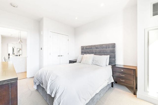 40 Traveler St 303, Boston, MA 02118