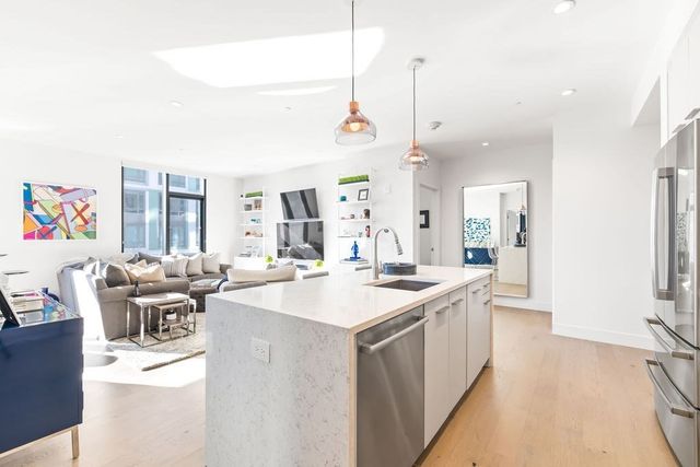 40 Traveler St 303, Boston, MA 02118