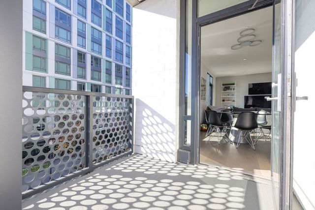 40 Traveler St 303, Boston, MA 02118