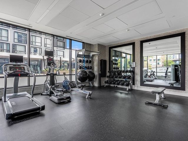 40 Traveler St 303, Boston, MA 02118