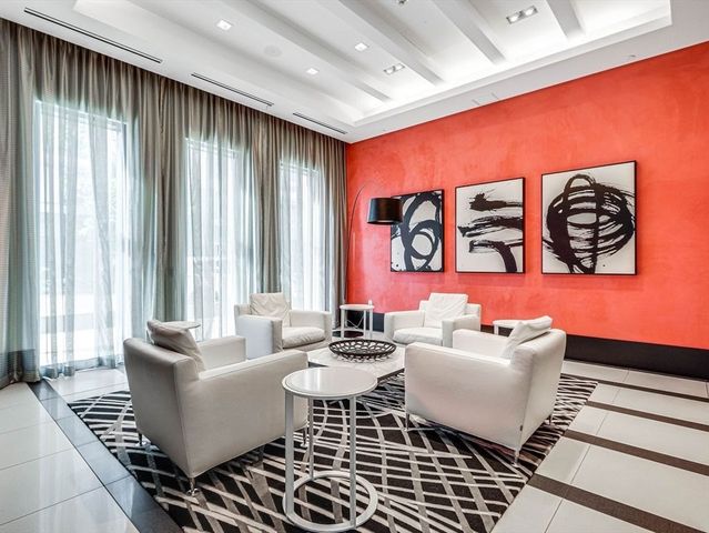 40 Traveler St 303, Boston, MA 02118