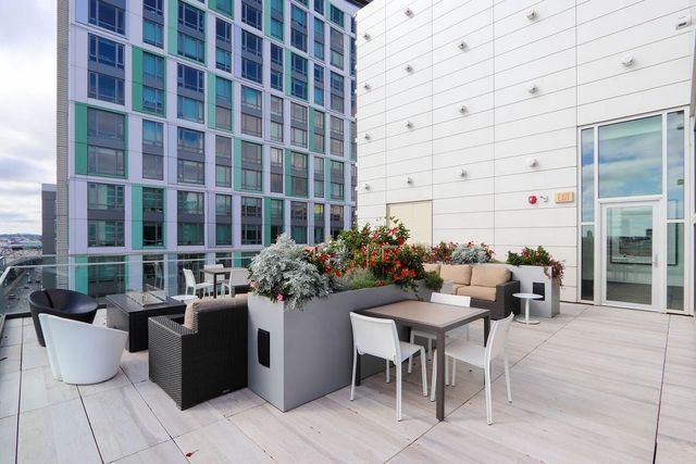 40 Traveler St 303, Boston, MA 02118