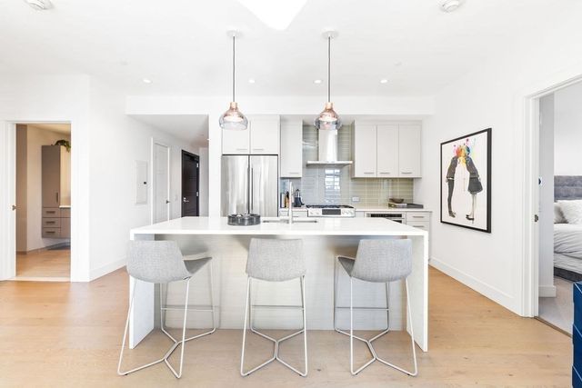 40 Traveler St 303, Boston, MA 02118