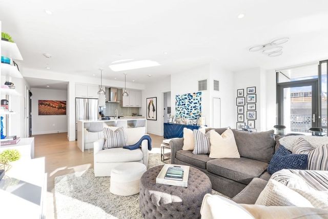 40 Traveler St 303, Boston, MA 02118