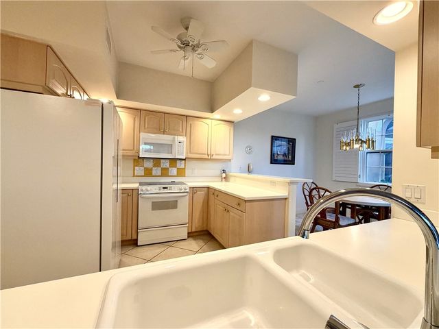 4775 S Harbor Drive 105, Vero Beach, FL 32967