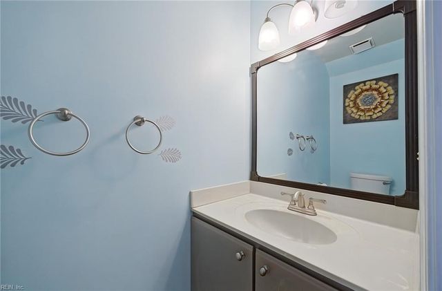 12 Saxony PL, Hampton, VA 23669