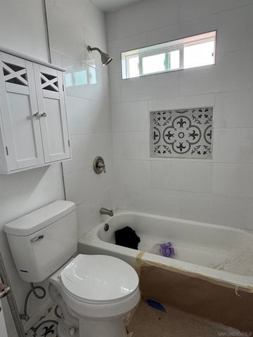 9410 Pike Rd, Santee, CA 92071