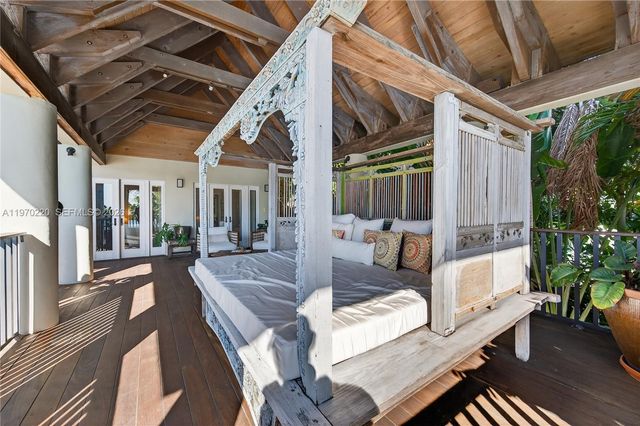 14 W San Marino Dr, Miami Beach, FL 33139