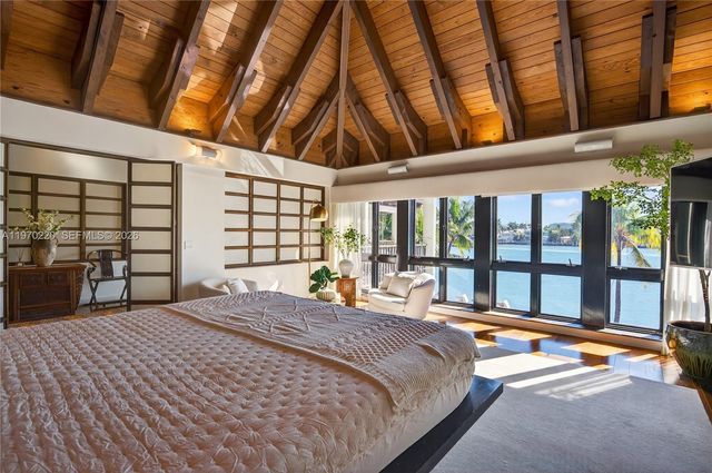 14 W San Marino Dr, Miami Beach, FL 33139