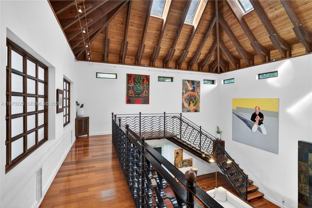 14 W San Marino Dr, Miami Beach, FL 33139