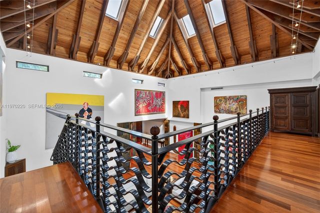 14 W San Marino Dr, Miami Beach, FL 33139