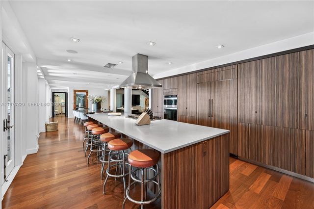 14 W San Marino Dr, Miami Beach, FL 33139