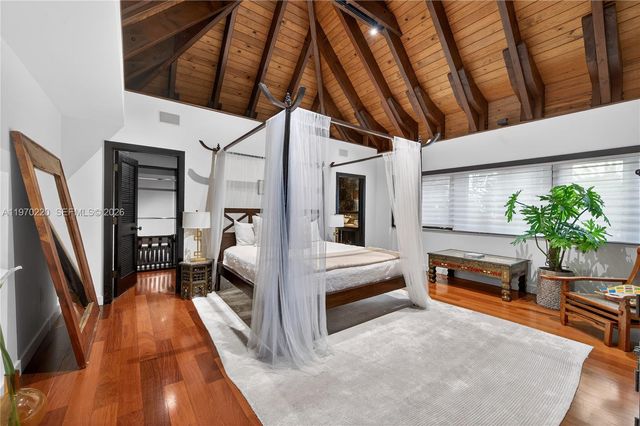 14 W San Marino Dr, Miami Beach, FL 33139