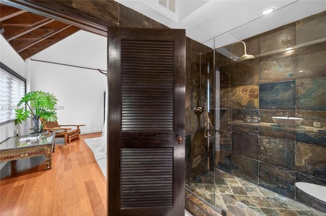 14 W San Marino Dr, Miami Beach, FL 33139