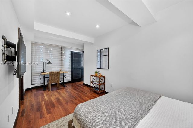 14 W San Marino Dr, Miami Beach, FL 33139