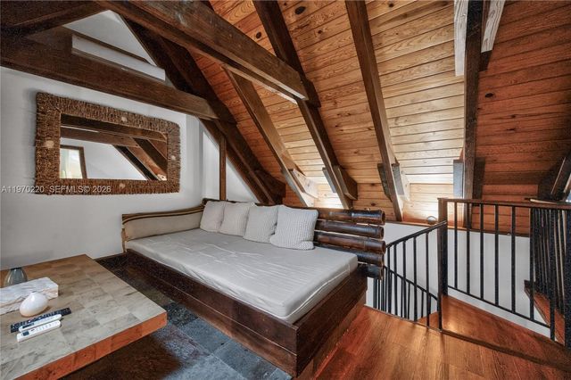 14 W San Marino Dr, Miami Beach, FL 33139