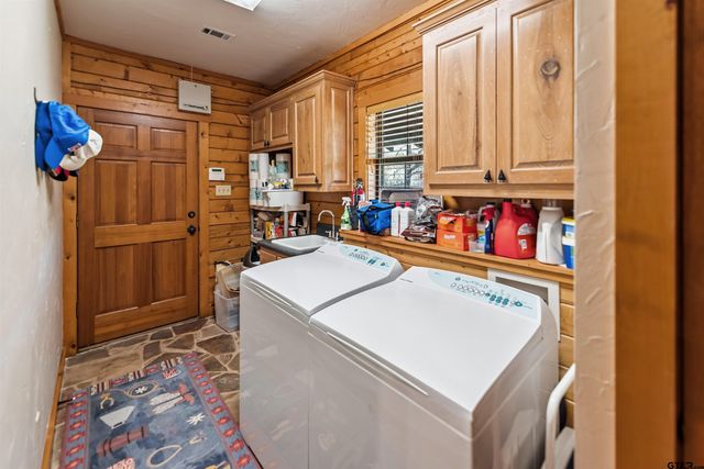 1705 Panther Creek Pass, Mt Vernon, TX 75457