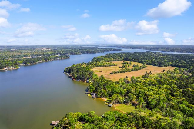 1705 Panther Creek Pass, Mt Vernon, TX 75457