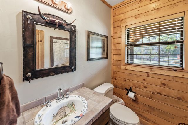 1705 Panther Creek Pass, Mt Vernon, TX 75457