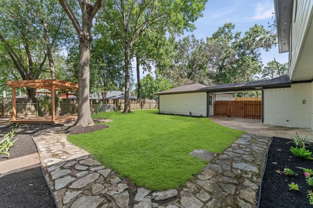 2071 Shadow Rock Drive, Houston, TX 77339