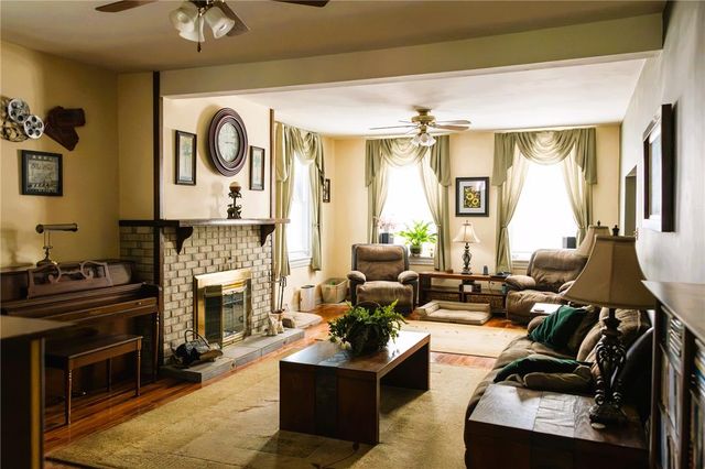123 Front Street, Catasauqua Boro, PA 18032