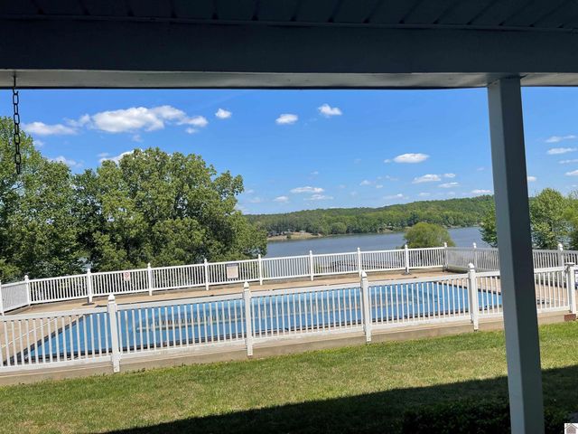 88 Deer Lake Lane, Unit 2, Murray, KY 42071