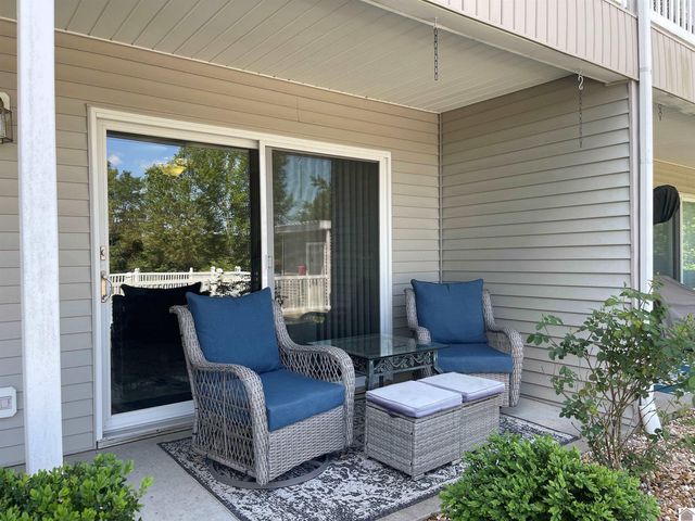 88 Deer Lake Lane, Unit 2, Murray, KY 42071