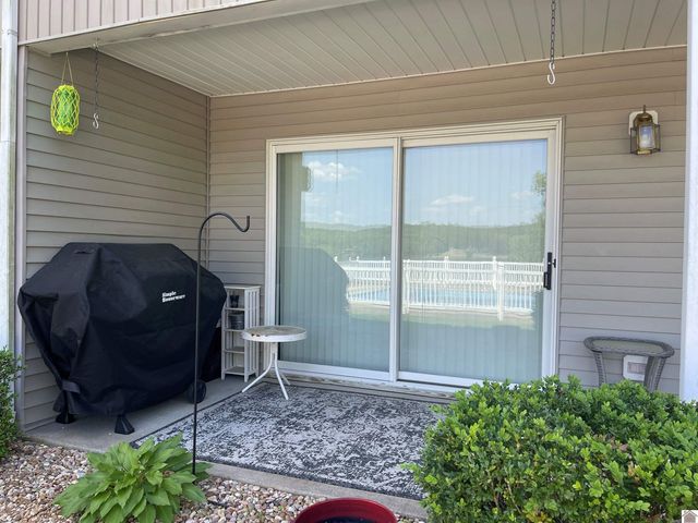 88 Deer Lake Lane, Unit 2, Murray, KY 42071