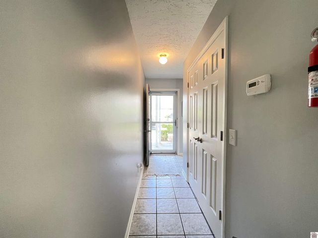 88 Deer Lake Lane, Unit 2, Murray, KY 42071