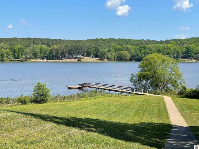 88 Deer Lake Lane, Unit 2, Murray, KY 42071