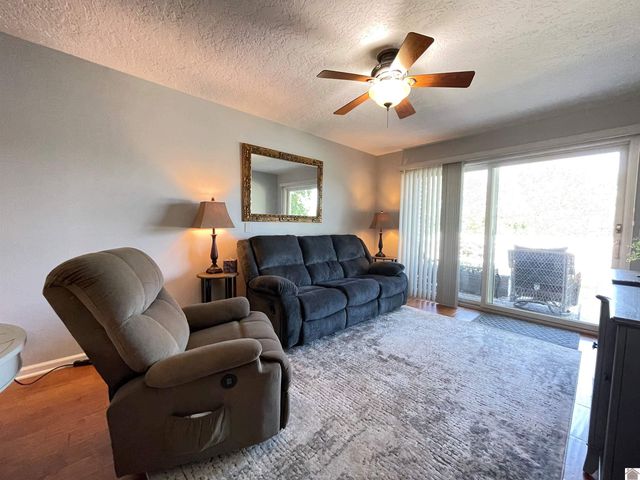 88 Deer Lake Lane, Unit 2, Murray, KY 42071