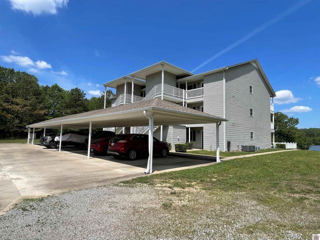 88 Deer Lake Lane, Unit 2, Murray, KY 42071