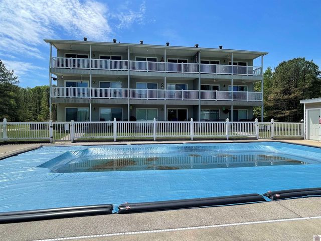 88 Deer Lake Lane, Unit 2, Murray, KY 42071