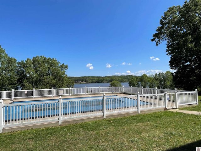 88 Deer Lake Lane, Unit 2, Murray, KY 42071