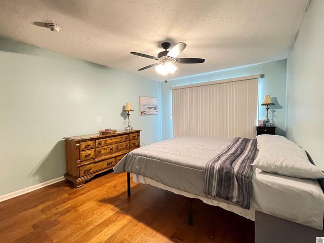 88 Deer Lake Lane, Unit 2, Murray, KY 42071