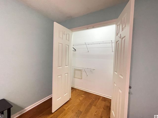88 Deer Lake Lane, Unit 2, Murray, KY 42071