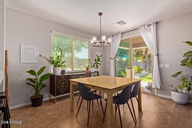 119 W LEATHERWOOD Avenue, San Tan Valley, AZ 85140